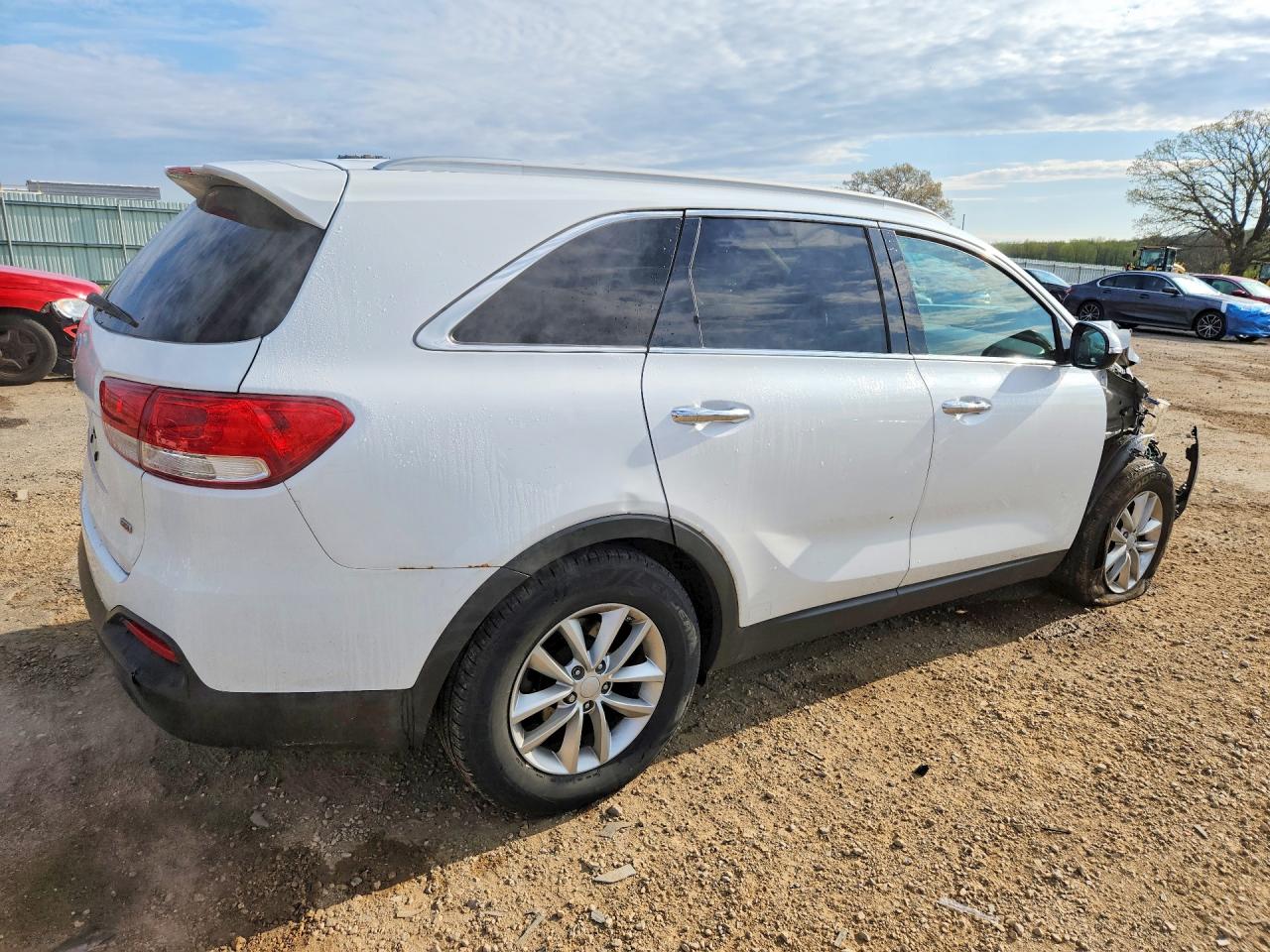 2018 KIA SORENTO L, LX