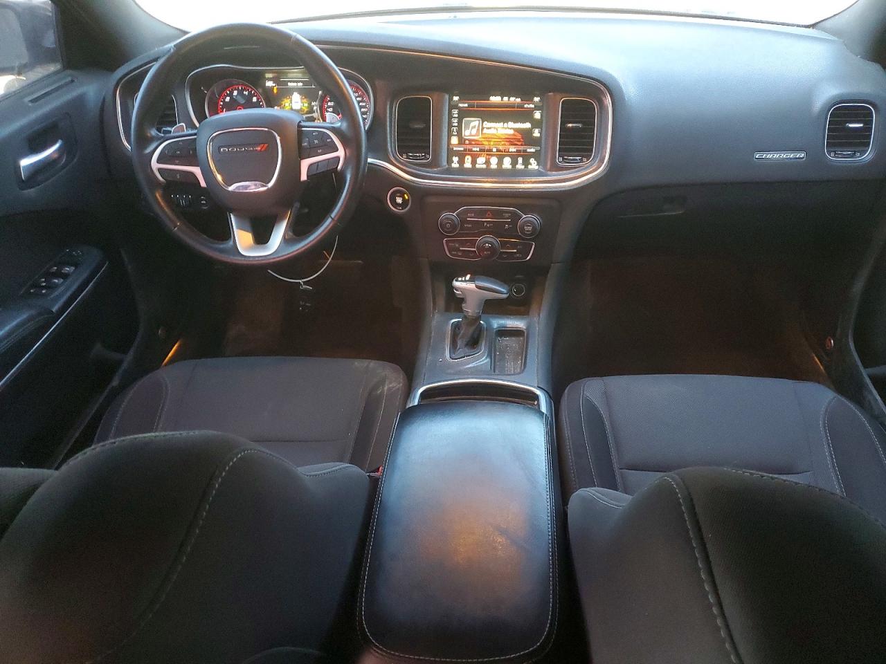 2017 DODGE CHARGER SXT