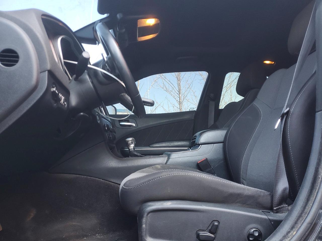 2017 DODGE CHARGER SXT