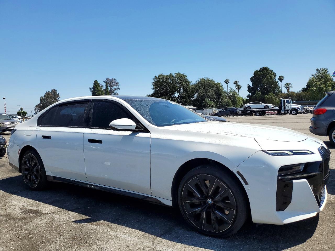 2023 BMW 740