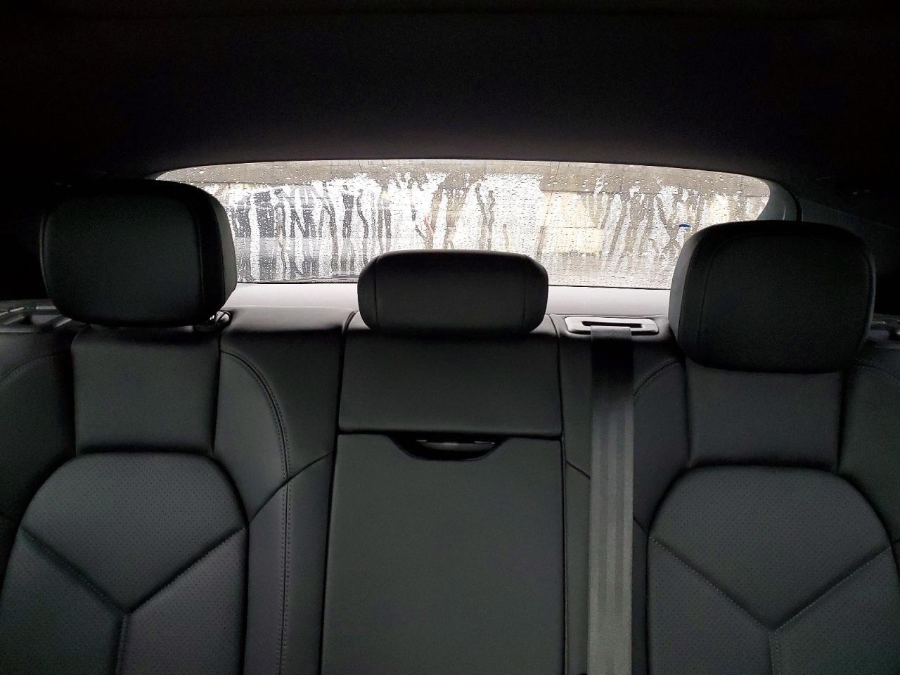 2021 PORSCHE MACAN Base