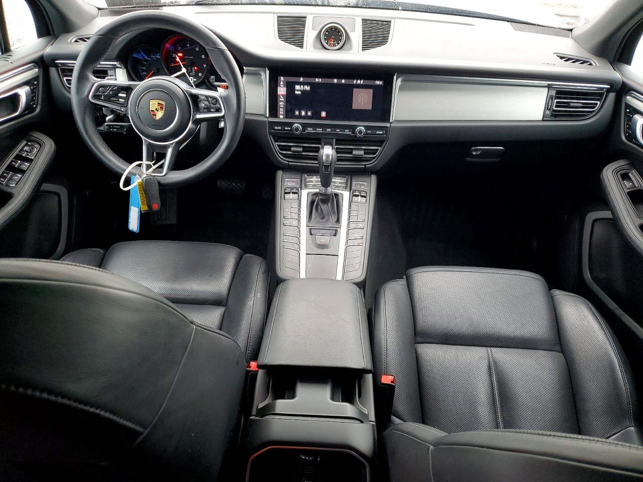 2021 PORSCHE MACAN Base