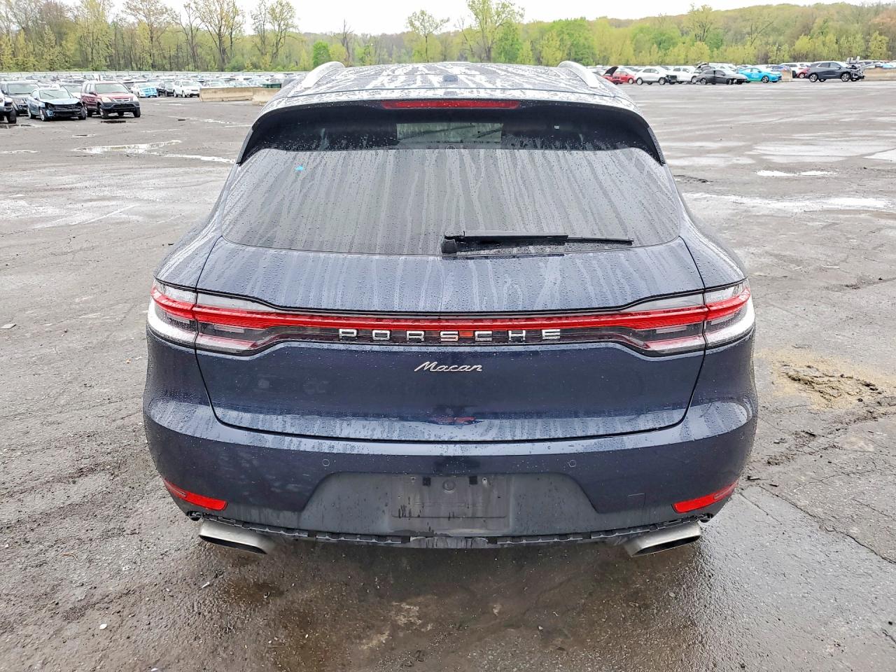2021 PORSCHE MACAN Base