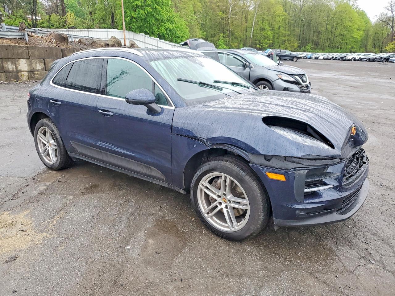 2021 PORSCHE MACAN Base
