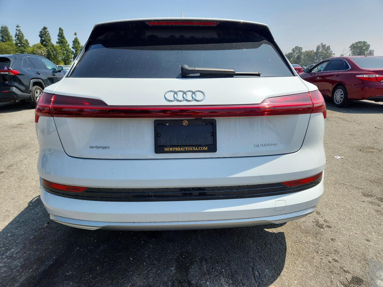 2022 AUDI E-TRON quattro Premium