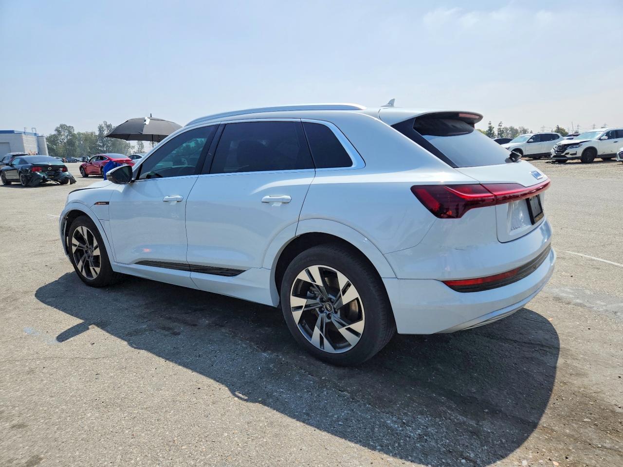2022 AUDI E-TRON quattro Premium