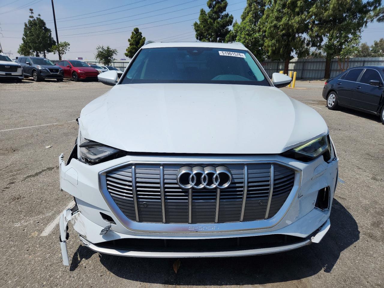 2022 AUDI E-TRON quattro Premium