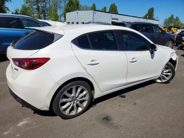 2016 MAZDA 3