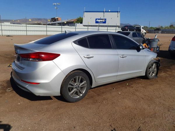 2018 HYUNDAI ELANTRA