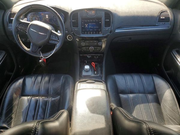 2017 CHRYSLER 300