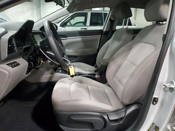 2019 HYUNDAI ELANTRA — DENT