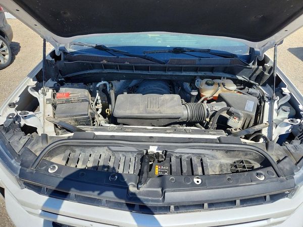 2019 CHEVROLET SILVERADO RST — Engine bay