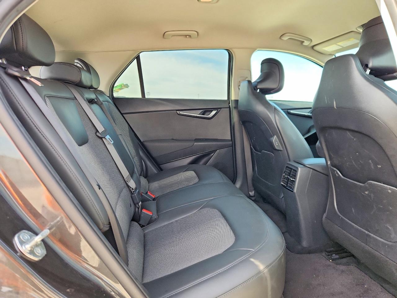 2023 KIA NIRO Wind