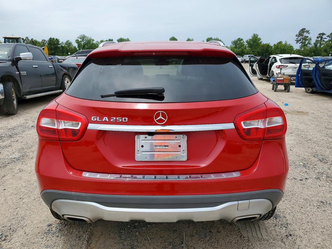 2020 MERCEDES-BENZ GLA GLA250