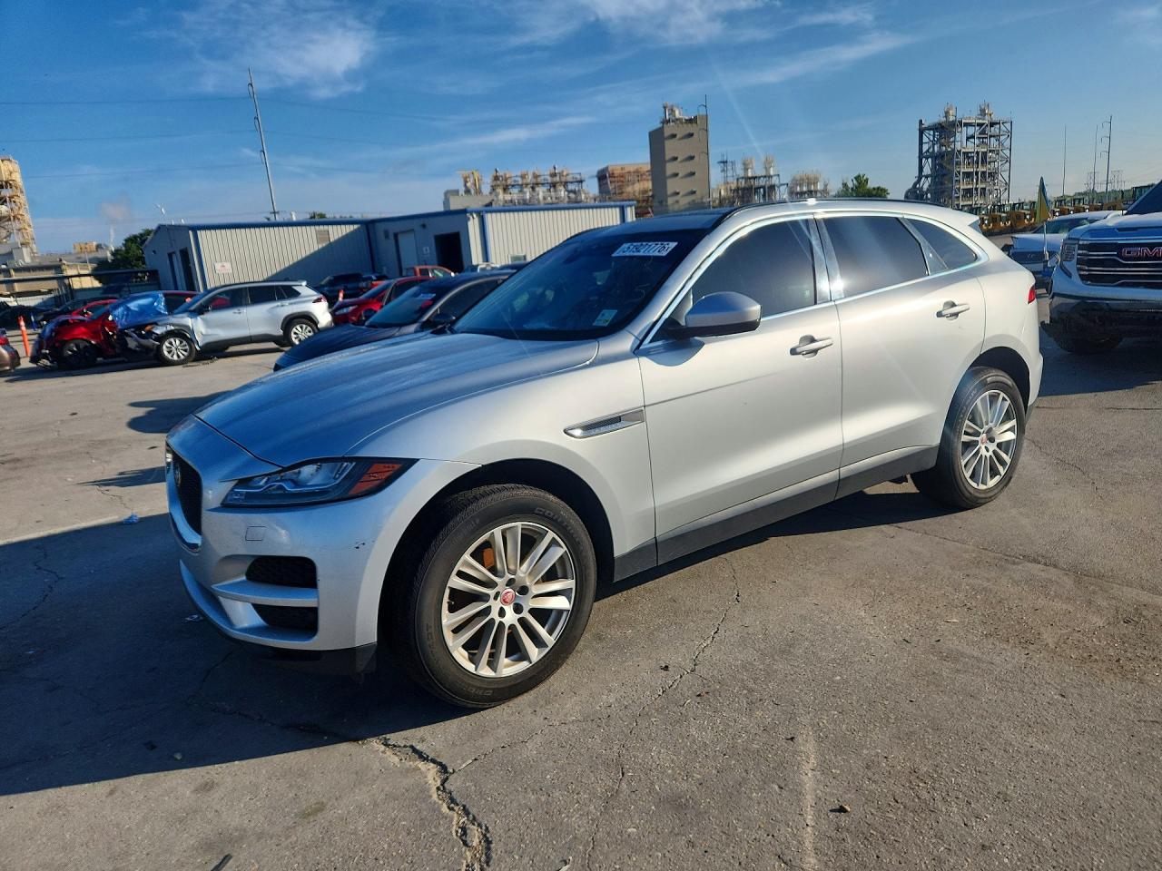 2018 JAGUAR F-PACE Standard — Front 3/4