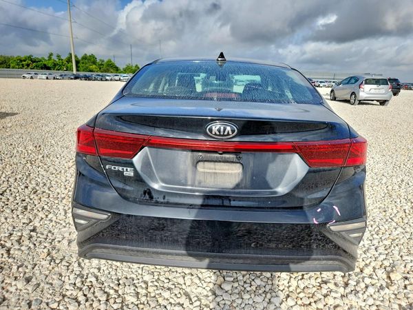 2021 KIA FORTE FE, LXS