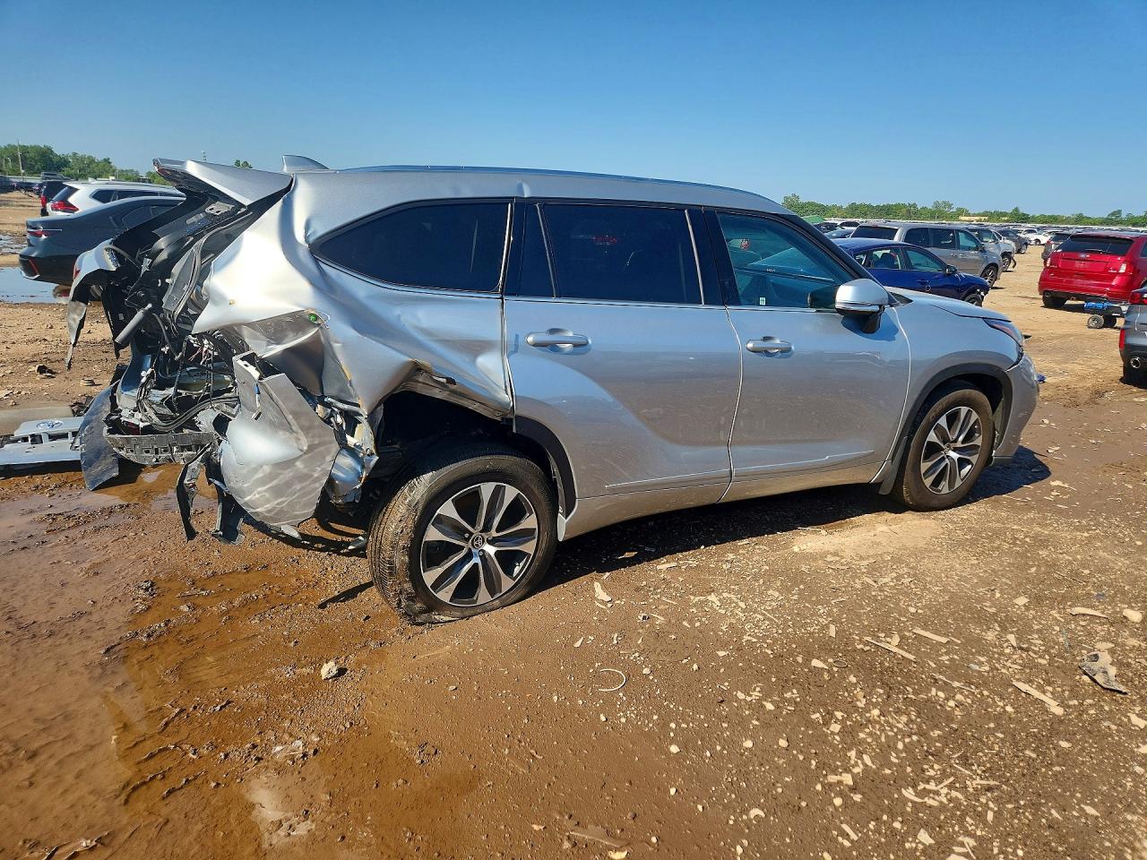 2020 TOYOTA HIGHLANDER XLE Nav