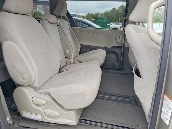 2015 TOYOTA SIENNA
