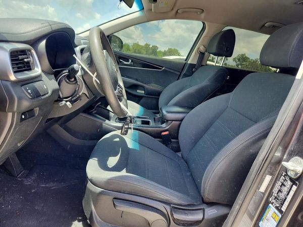 2020 KIA SORENTO L, LX, S