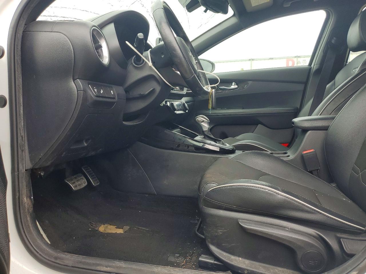 2022 KIA FORTE GT Line