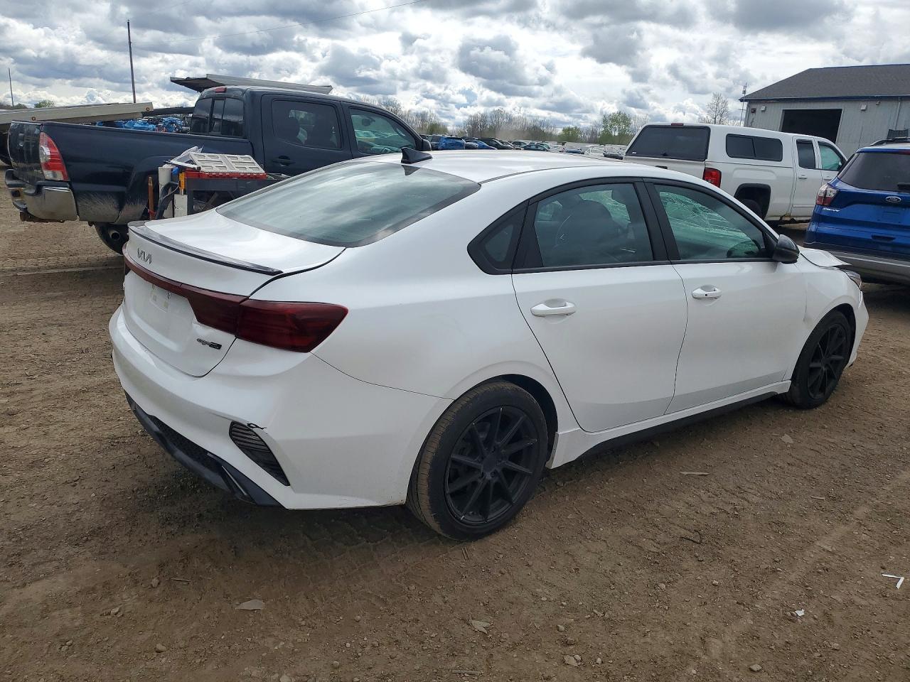 2022 KIA FORTE GT Line