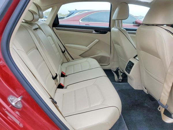 2018 VOLKSWAGEN PASSAT SE, SE w/ Technology