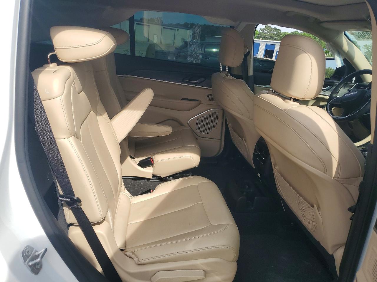 2022 JEEP GRAND CHEROKEE L LIMITED 4X2