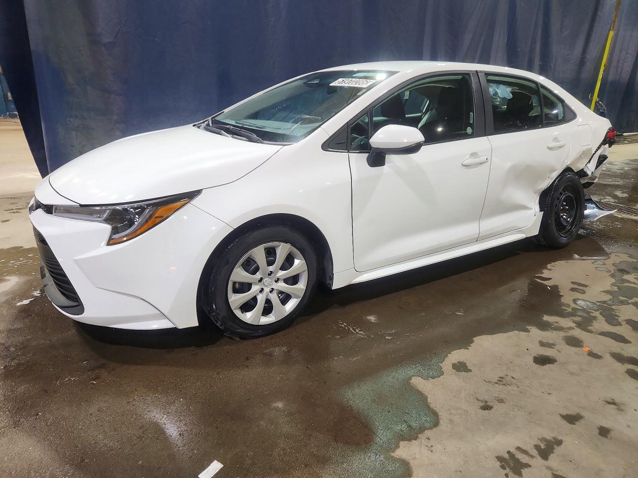 2025 TOYOTA COROLLA LE — Front 3/4