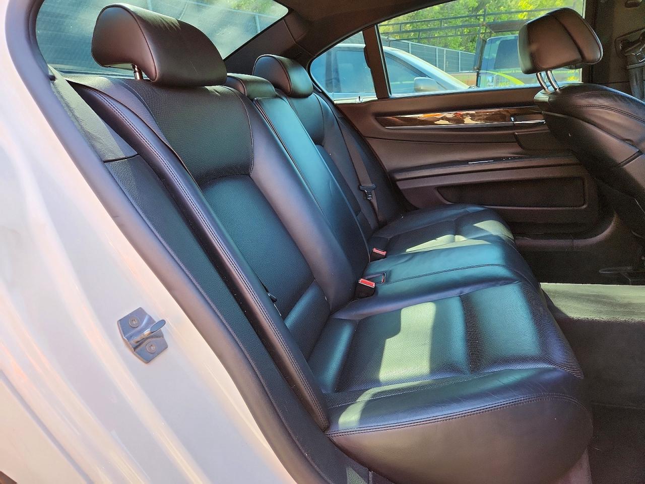 2015 BMW 750