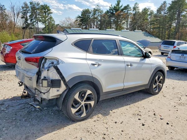2016 HYUNDAI TUCSON
