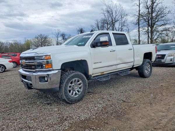 2017 CHEVROLET SILVERADO LTZ