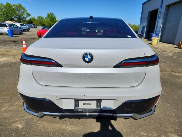 2023 BMW 740