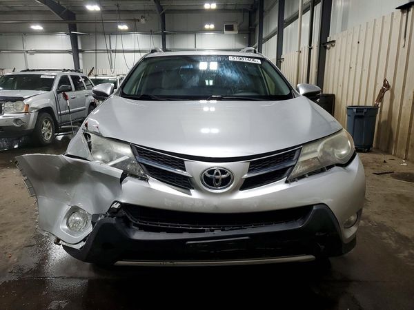 2015 TOYOTA RAV4 XLE (M Grade)