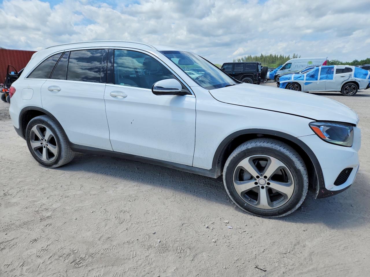 2016 MERCEDES-BENZ GLC