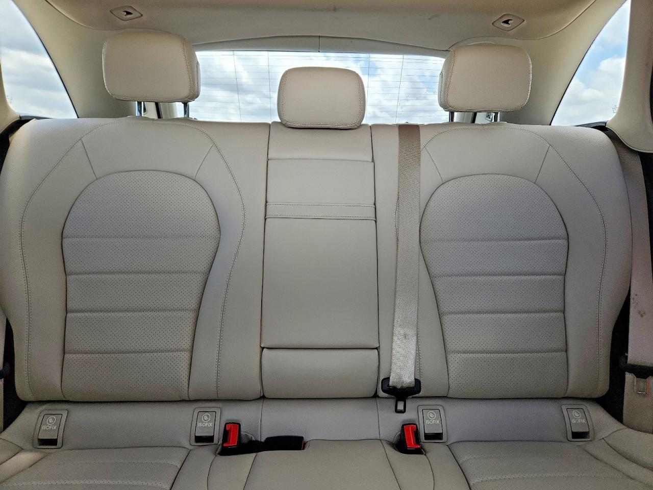 2016 MERCEDES-BENZ GLC