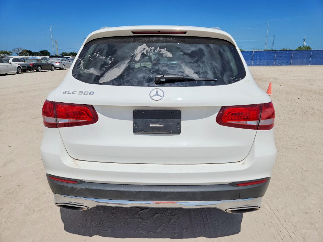 2016 MERCEDES-BENZ GLC