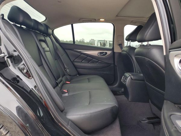 2021 INFINITI Q50 LUXE