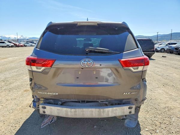 2018 TOYOTA HIGHLANDER SE/XLE