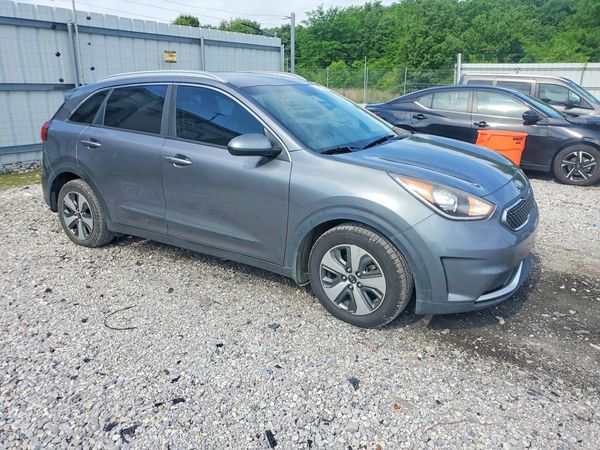2017 KIA NIRO