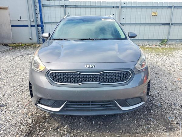 2017 KIA NIRO