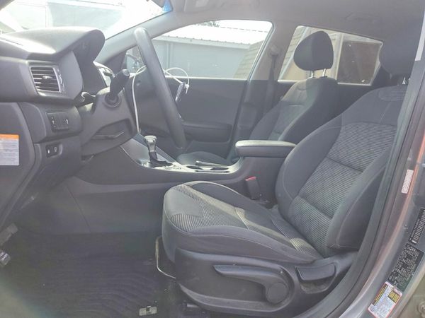2017 KIA NIRO