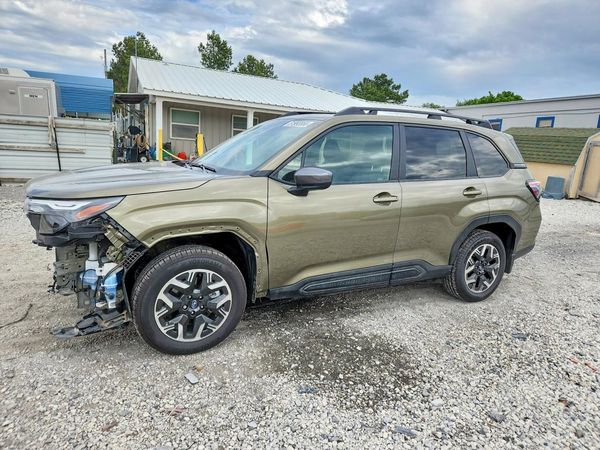 2025 SUBARU FORESTER Premium