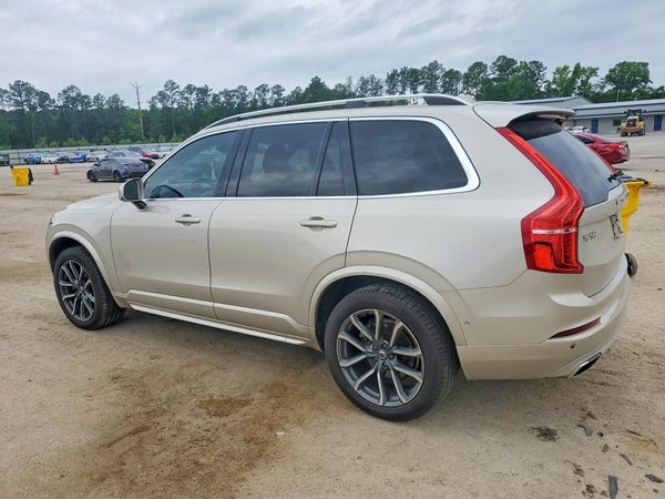 2018 VOLVO XC90 Momentum