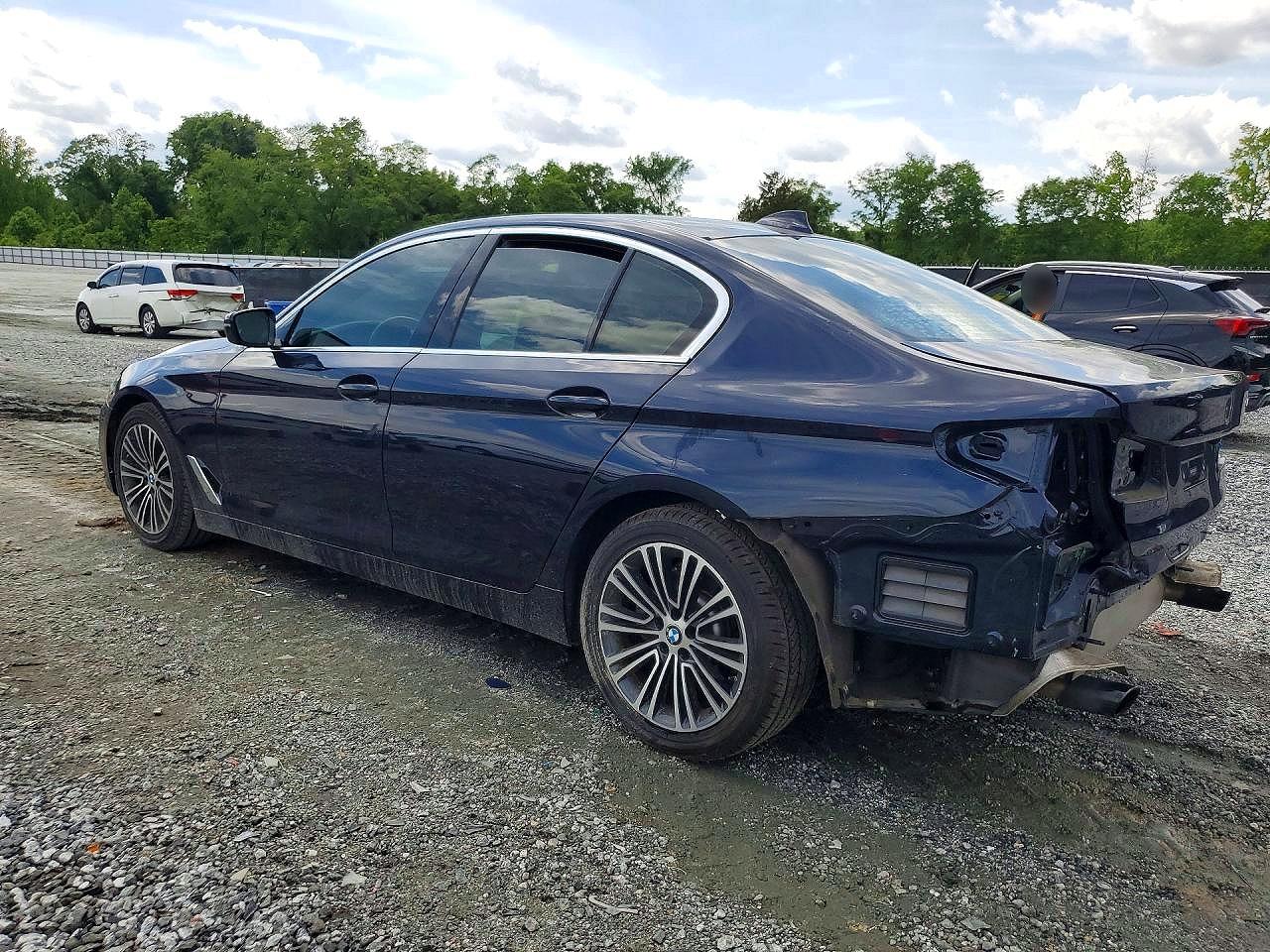 2019 BMW 530