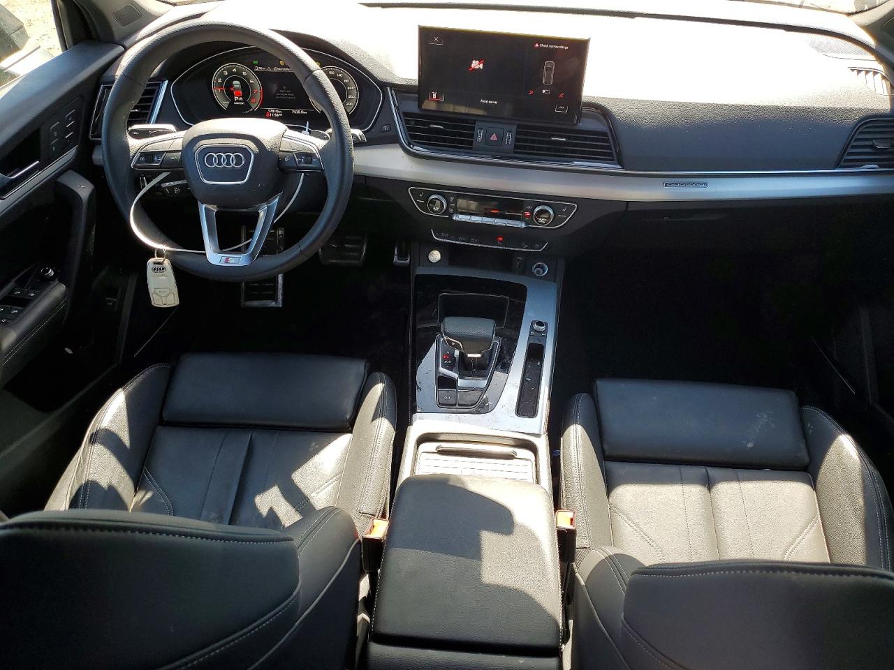 2024 AUDI Q5 S Line quattro Prestige