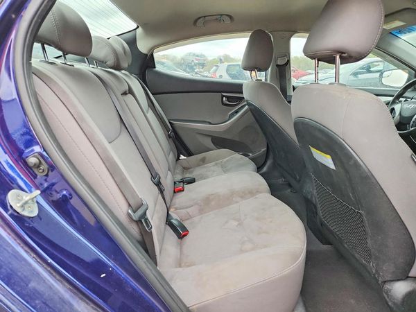 2014 HYUNDAI ELANTRA GLS(Middle)