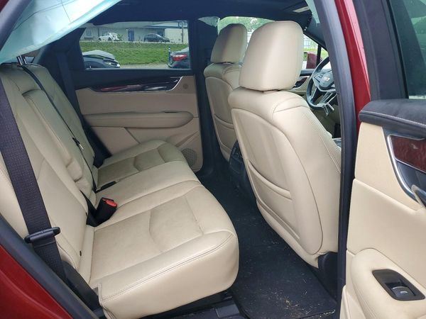 2017 CADILLAC XT5