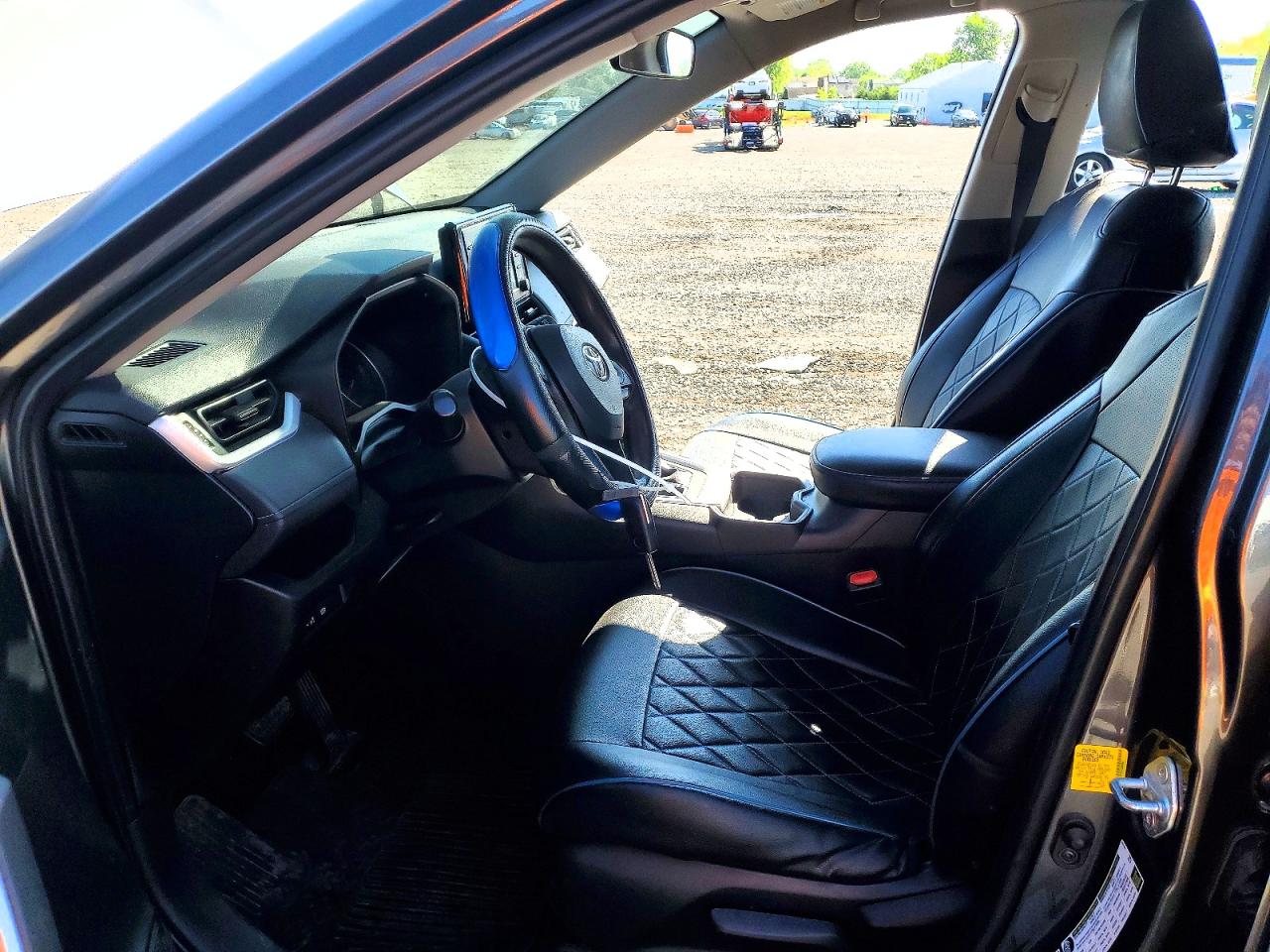 2019 TOYOTA RAV4 LE