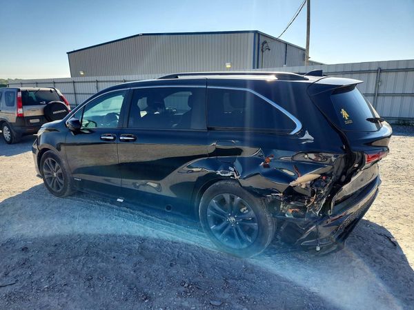 2021 TOYOTA SIENNA XSE Plus Package
