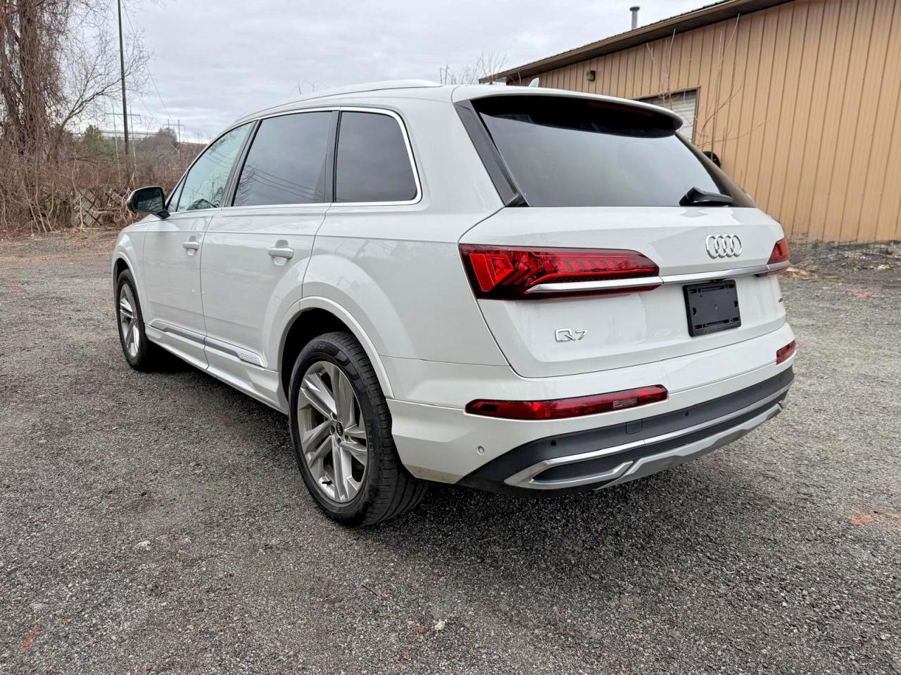 2021 AUDI Q7 quattro Premium Plus
